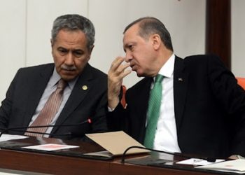 Bülent Arınç, AKP için: Arabasında kokain çeken adamı genel merkeze almışlar