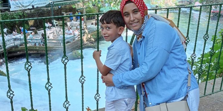 Düşük tehlikesi var: AKP rejimi, hamile Dudu Arduç’u 53 gündür cezaevi karantina koğuşunda tutuyor