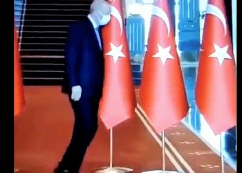 Saray’da yürüyemez hale geldi: Erdoğan’ın yürümekte zorlandığı görüntüler