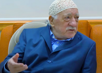 Gıyabi cenaze namazı kılındı: Hocaefendi, vefat eden kadim dostu Erdoğan Tüzün ile kamp hayatını anlattı