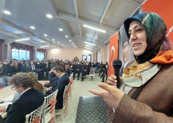 AKP rejiminin cinnet hali: Şehit eşi KHK’lı Hilal hemşire “terörist” diye cezaevine gönderiliyor