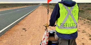 4 bin km yürüdü: Avustralyalı genç, mültecilerle ilgili farkındalık oluşturmak için 6 ay yol katetti