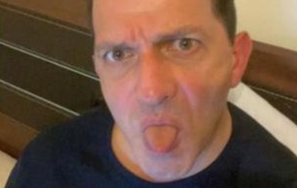 Evli bir kadınla mesajları sosyal medyaya düşen AKP’li Mücahit Birinci,  numaranın kendisine ait olduğunu doğruladı