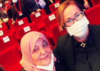 Erdoğan “ne işin var senin dolarla” diyor AKP’li milletvekili 1100 dolarlık kemerli pozunu paylaşıyor