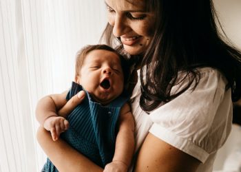 Hükümet, hamilelik ve COVİD-19 aşıları ile yurtdışında aşı yapanlarla ilgili yeni gelişmeleri  açıkladı