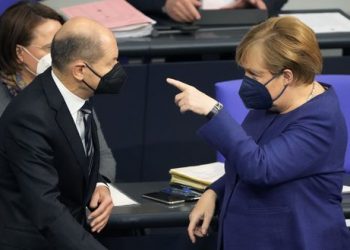 Almanya, aşısız kişileri kamusal hayattan dışlama kararı aldı