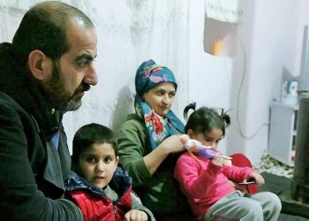 Diyarbakır’da elektrikleri kesilen ailenin 2 yaşındaki çocuğu soğuktan öldü