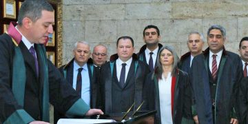 TBB’nin yeni başkanı Sağkan: Baro seçiminde ağır yengiye uğurayan Feyzioğlu, devir teslim törenine katılmadı