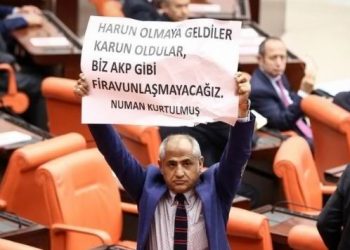 AKP’li Kurtulmuş: Türk Lirasını dövize yatırmak bir ahlaksızlıktır