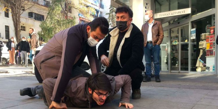 Polisten ‘Barınamayanlar Hareketi’ne darp: 150’yi aşkın kişi gözaltında