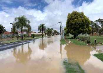 Queensland eyaletinde günlerdir etkisini sürdüren aşırı yağışlar sel felaketi getirdi: 2 ölü
