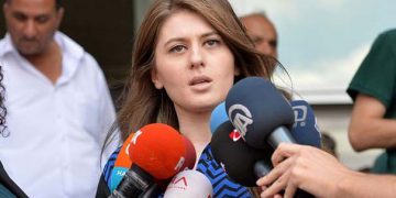 Saray adaleti, Çin’e rahmet okuttu: Uygur aktivist, babasını savunduğu için 5 yıldır  tutkulu Av. Yılmazer’in soykırımına dikkat çekti