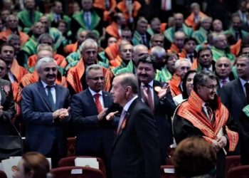 AKP’nin yargı darbesi ve adaletin geldiği durum: Yargının “eğitimsiz” hâkim ve savcı krizi