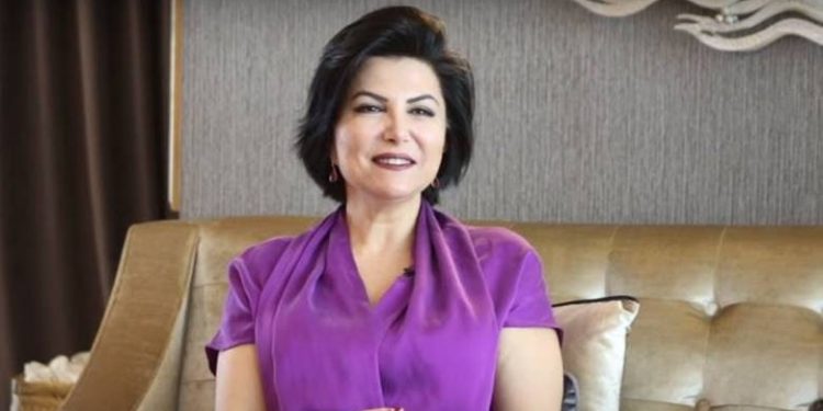 Rejimin yargıçları karar verdi: Sedef Kabaş Cumhurbaşkanına hakaret ettiği iddiasıyla tutuklandı