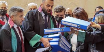 Yandaş barolar dökülmeye başladı: Avukatlar Ankara’daki yeni baroyu terk ediyor