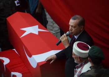 Şehit yakını isyan etti: Şehit maaşı 1400 lira, engelli gaziler araç alamıyor