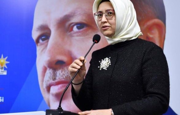 AKP’li Rabia İlhan’ın İBB’den burs aldığı yıllarda yurt dışında olduğu ortaya çıktı