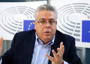 AP Raportörü Amor’dan Türkiye’ye sert eleştiri: Gülenistler ne ara terörist oldu?