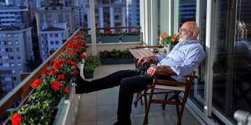 Ahmet Altan: Hapishanelerdeki o masum insanları unutacak mıyız?