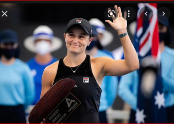 Tenisin 1 numarası Avustralyalı Ashleigh Barty, 25 yaşında, beklenmedik şekilde kariyerine son verdi.