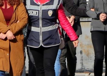 Diyarbakır’da kadınlara şafak operasyonu