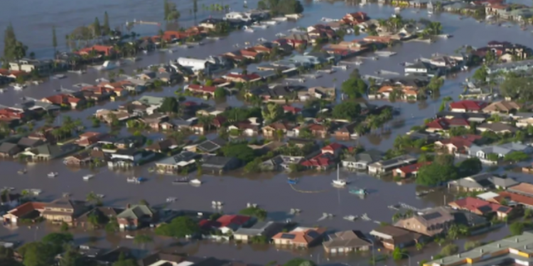 Sydney’de yoğun yağış nedeniyle olası sele karşı alarm