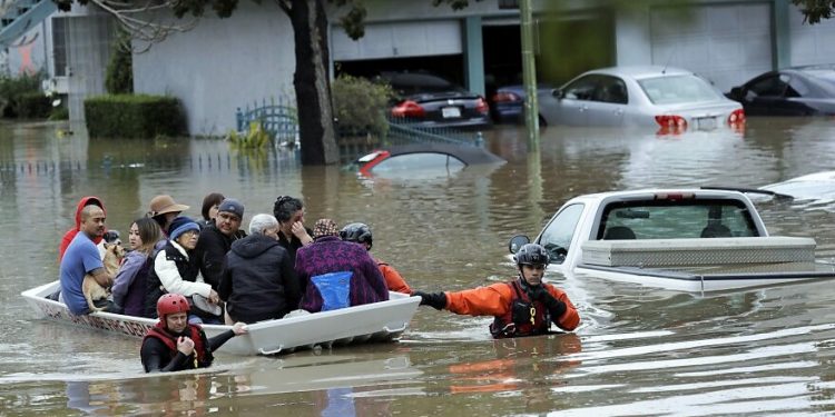 Avustralyalılar, sel mağdurları için seferber oldu: 25 milyon yardım toplandı