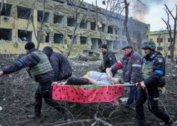 Ukrayna Devlet Başkanı Zelensky: Rusya, Mariupol’de doğum hastanesini vurdu