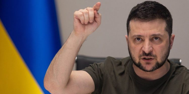 Zelenskiy: Müzakerelerdeki sinyaller olumlu ancak bunlar silahları susturmuyor