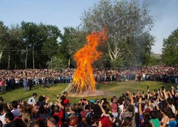 Türkiye’de Newroz coşkusu: Yüzbinlerce kişi alanlarda