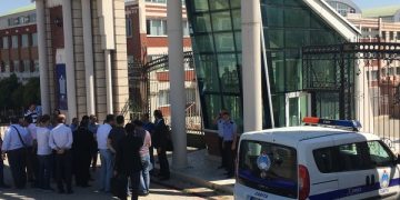 Bantla gizlenen eşyalar ortaya çıktı: Fatih Koleji’nin yağmalanan eşyaları Gençlik  ve Spor Bakanlığı salonlarında