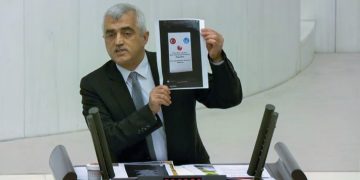 Irçılığa dikkat çeken Gergerlioğlu: Kürtçe şarkı söyledikleri için saldırıya uğrayan üniversiteliler okulu bıraktı