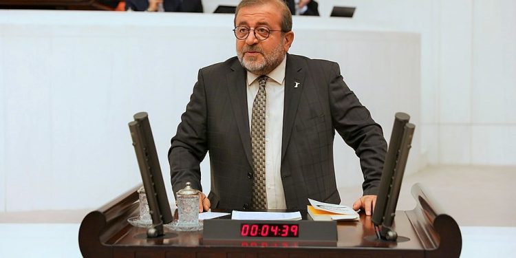 Milletvekili Kemal Bülbül’e yurt dışına çıkış engeli: 7 milyon oy almış HDP’ye, Alevi toplumuna koyulmuş bir yasaktı