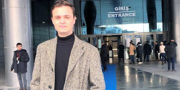 ‘Öküz saraya çıkmakla kral olmaz ama saray ahır olur’ tweetini alıntılayan öğrenci tutuklandı