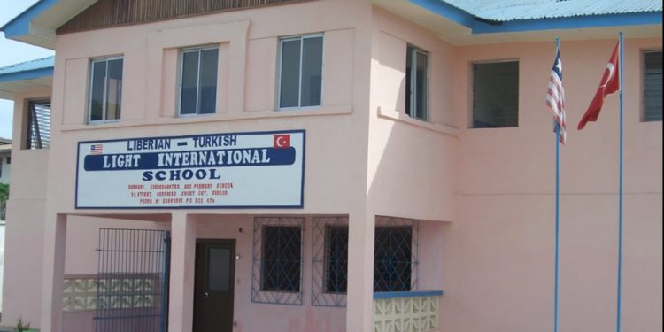 Liberya, Birleşmiş Milletler koruması altındaki Türk öğretmenleri sınır dışı etti