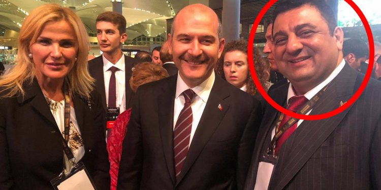 Uyuşturucu baronlarıyla bir görüntü daha: Süleyman Soylu’nun, Kolombiya’dan gelen kokainin alıcısıyla da fotoğrafı çıktı!
