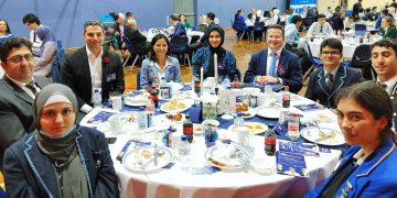 ‘Amity Koleji’nin iftarına katılmaktan onur duyuyorum’diyen Bakan Coure: Bu salonda geleceğin liderlerini görüyorum