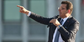 Tarhan Erdem: İmamoğlu cumhurbaşkanlığına aday olduğunu gösterdi