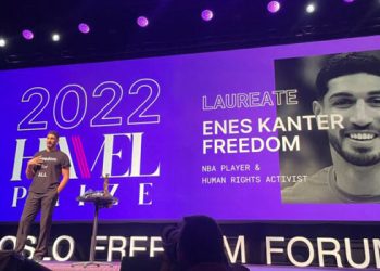 Enes Kanter dünyaca ünlü Oslo Özgürlük Forumu’nda Vaclav Havel Kreatif Muhalefet Ödülü’nü aldı