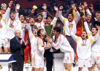 Galatasaray’dan Hakan Şükür’süz UEFA şampiyonluğu videosu