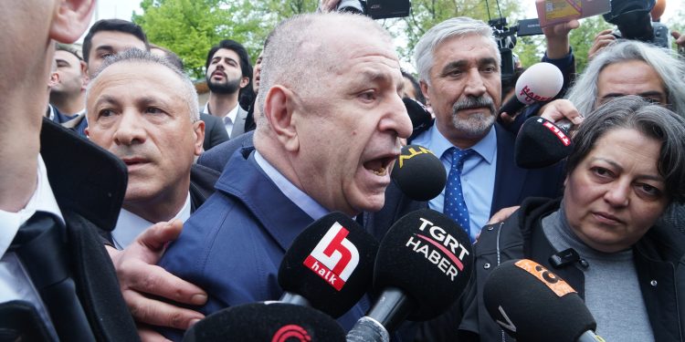 Bakanlığa yürümesi engellenen Ümit Özdağ, Soylu’ya: Görevin bittiği zaman tutuklanacaksın