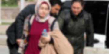 Cadı avıyla gözaltına alınan kız öğrencilere: Birlikte namaz kılıp kılmadıkları, dua edip etmedikleri soruluyor