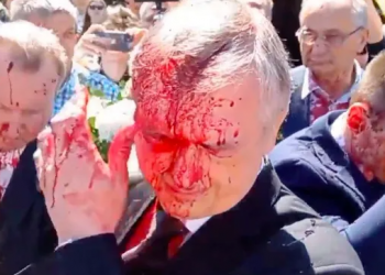 Polonya’da Rusya büyükelçisine boyalı saldırı