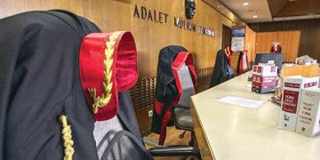 İYİ Parti ve CHP’li üyeler hukuksuzluğa ortak oldu: HSK, 15 hakim ve savcıyı meslekten çıkardı