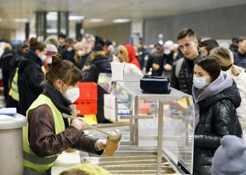 AB ülkelerine iltica edenlerin sayısı son 1 yılda yüzde 115 arttı