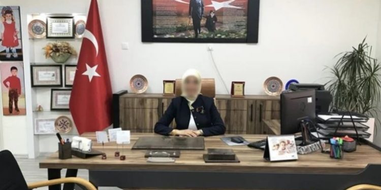Müdürün tehdit ettiği öğretmenin polis eşine şube müdüründen ‘İtten farkınız yok’ hakareti