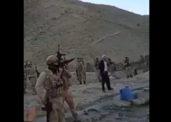 Van’daki görüntülere tepki çığı gibi: Asker, gözaltı için havaya ateş açtı, itiraz eden kadınlar darp edildi