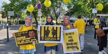 AİHM önünde hak arayışı eylemi başladı: Türkiye’de yaşanan hukuksuzluklara dikkat çekiliyor