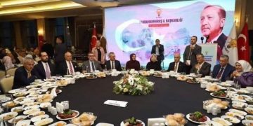 MetroPoll’e göre halkın yüzde 55’i ‘AKP zenginlerin partisi’ diyor