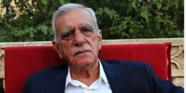 Tepki gösteren Ahmet Türk: Gazetecilerin tutuklanmasına suskun kalmamalı